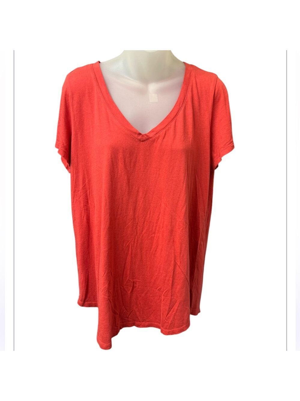 Torrid Girlfriend Signature Super Soft v-neck short-sleeves Tunic tee si…